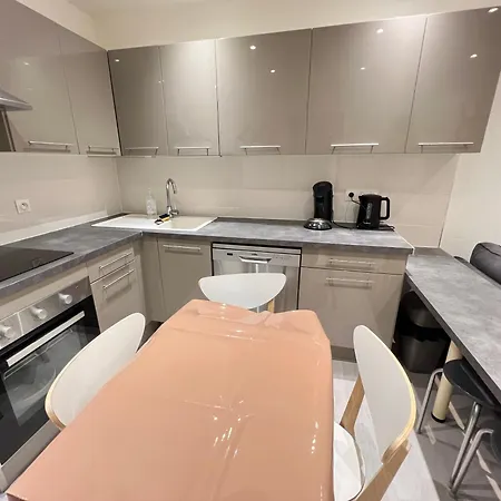 Le Briotin Moderne Plein Pied Un-sejour-a-part דירה *